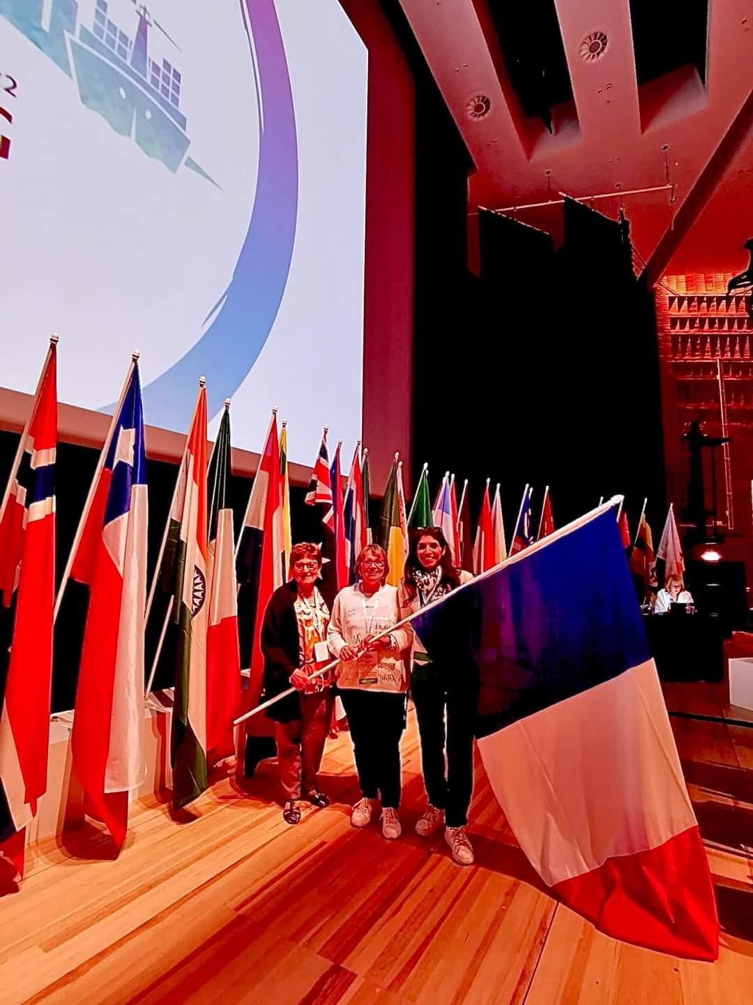 B ceremonie des drapeaux zontiennes francaises